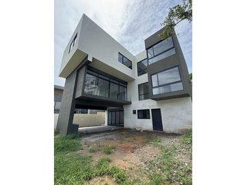 Casa en Venta Loma Bonita Carretera Nacional en Monterrey