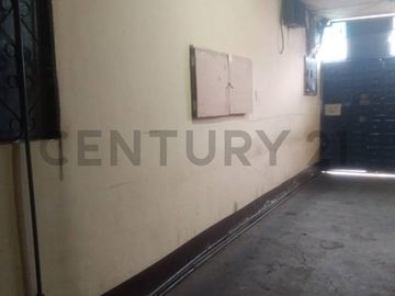 Vendo Casa Rentera 1000m2  Sector Guamaní