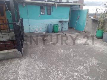 Vendo Casa Rentera 1000m2  Sector Guamaní