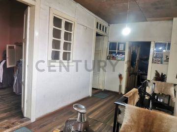 Vendo Casa con locales Parque central