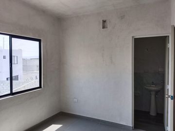 CASA RESIDENCIAL EN VENTA EN FRACC. VIBRANTA, GÓMEZ PALACIO,DGO.