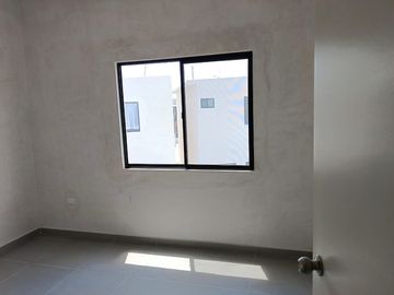 CASA RESIDENCIAL EN VENTA EN FRACC. VIBRANTA, GÓMEZ PALACIO,DGO.