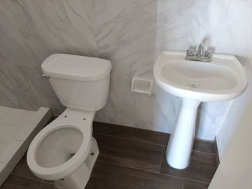 CASA RESIDENCIAL EN VENTA EN FRACC. VIBRANTA, GÓMEZ PALACIO,DGO.
