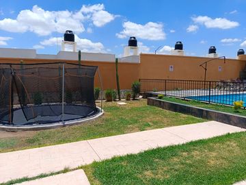 CASA RESIDENCIAL EN VENTA EN FRACC. VIBRANTA, GÓMEZ PALACIO,DGO.