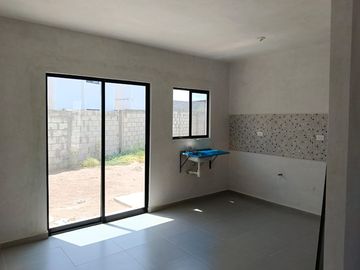 CASA RESIDENCIAL EN VENTA EN FRACC. VIBRANTA, GÓMEZ PALACIO,DGO.