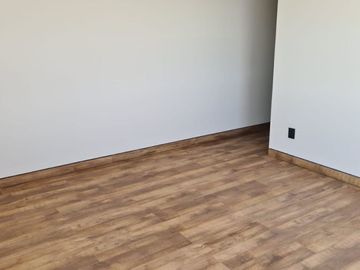 Casa en Venta en Lomas del Campanario, 4ta Recamara en PB,  3 Niveles, DOBLE ALT