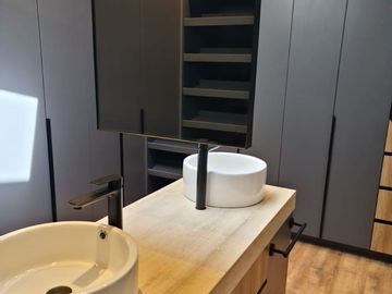 Casa en Venta en Lomas del Campanario, 4ta Recamara en PB,  3 Niveles, DOBLE ALT