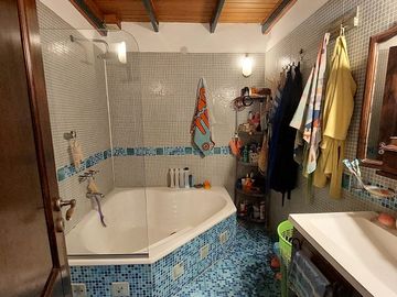 Depto.tipo casa de 6 ambientes en Venta en Almagro