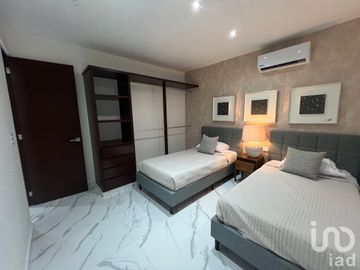 Departamento de 2 recámaras en Avenida Huayacan Cancún