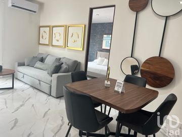 Departamento de 2 recámaras en Avenida Huayacan Cancún