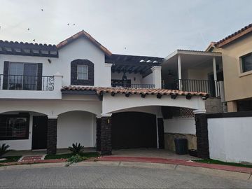 Casa en VENTA, LA TOSCANA RESIDENCIAL