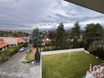 Renta de Casa Amueblada en Club de Golf los Encinos