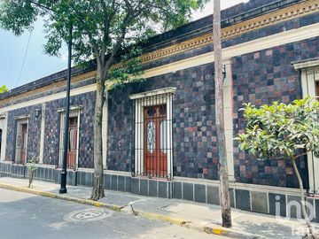 Casa con estilo colonial,