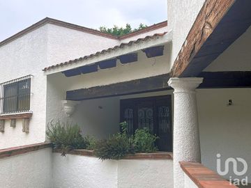 Espectacular Casa en Venta en Lomas de Atzingo, Seguridad, Zona Norte Cuernavaca,