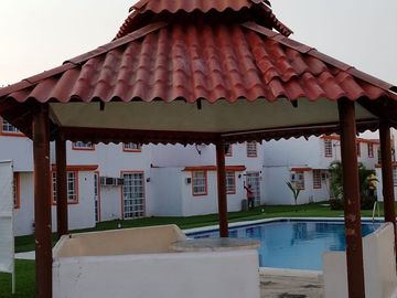 VENTA DE CASA EN FRACCIONAMIENTO JOYAS DEL MARQUEZ , ACAPULCO GUERRERO