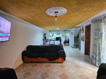 CASA EN VENTA EN JARDINES DE MORELOS, SECCIÓN BOSQUES, ECATEPEC DE MORELOS