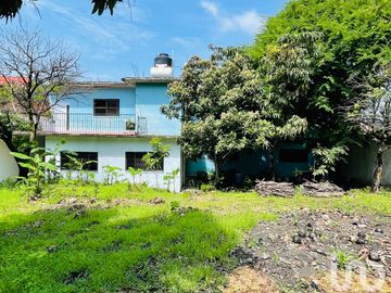 Venta de Casa con jardín y árboles frutales, Temixco, Morelos