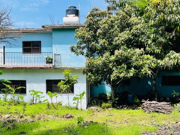Venta de Casa con jardín y árboles frutales, Temixco, Morelos