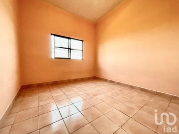 Venta de Casa con jardín y árboles frutales, Temixco, Morelos