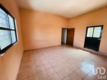 Venta de Casa con jardín y árboles frutales, Temixco, Morelos
