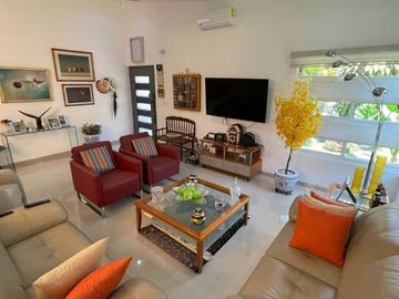 VENTA CASA UNIVEL, MAGNÍFICA, LOMAS DE COCOYOC