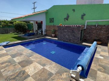 VENTA CASA UNIVEL, MAGNÍFICA, LOMAS DE COCOYOC