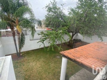 HERMOSA CASA EN AJIJIC