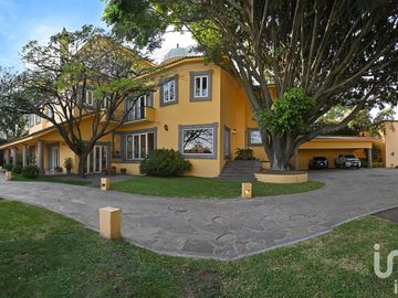 Vendo Fina Residencia Estilo Italiano en Cuernavaca, Morelos