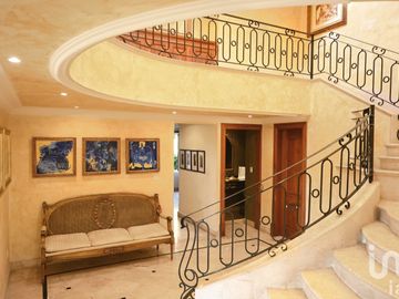 Vendo Fina Residencia Estilo Italiano en Cuernavaca, Morelos