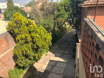 Casa en Venta en Cuautitlán Estado de México con uso de suelo habitacional/comercial