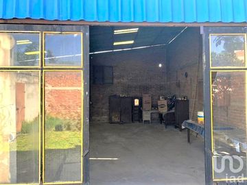 Casa en Venta en Cuautitlán Estado de México con uso de suelo habitacional/comercial