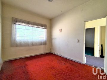 Casa en Venta en Cuautitlán Estado de México con uso de suelo habitacional/comercial