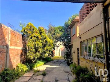 Casa en Venta en Cuautitlán Estado de México con uso de suelo habitacional/comercial