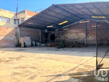 Casa en Venta en Cuautitlán Estado de México con uso de suelo habitacional/comercial