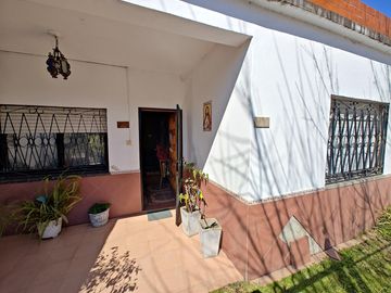 Casa en  venta en G. Catan