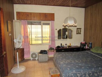 Casa - Valentin Alsina