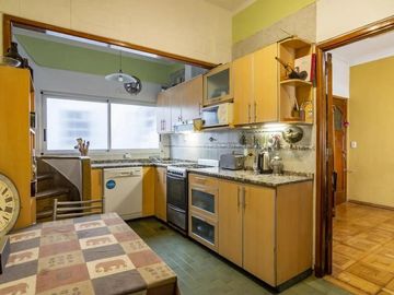 Aranguren 500  Vivienda 2 Unidades 5 Ambientes 170 m2 Apto Profesional Caballito