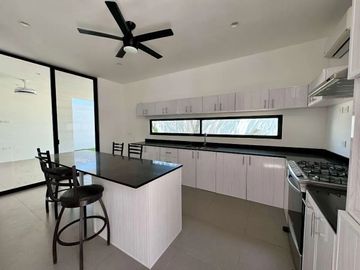 360M2 Construcción Entrega inmediata| En privada con Amenidades|