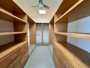 360M2 Construcción Entrega inmediata| En privada con Amenidades|