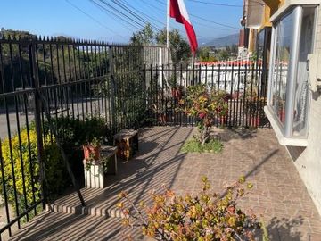 Se vende casa de 4 dormitorios parte baja Los Pinos, Quilpúe.