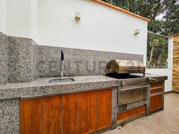 ¡Sorpréndete con esta casa en Casuarinas Sur!