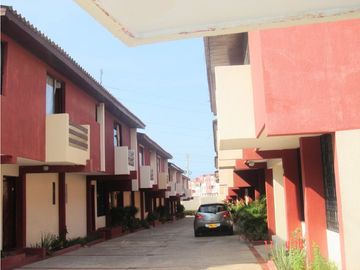 SE VENDE CASA EN CONJUNTO