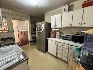 Se VENDE Casa Tipo Dúplex en Altos de Miraflores, Betania, Panamá