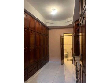 VENDO CASA EN SANTIAGO DE VERAGUAS CON PISCINA