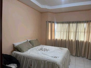 VENDO CASA EN SANTIAGO DE VERAGUAS CON PISCINA