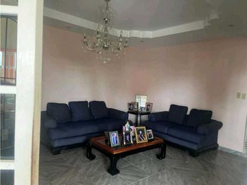 VENDO CASA EN SANTIAGO DE VERAGUAS CON PISCINA