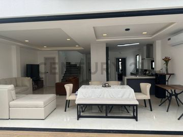 Venta Casa de Estreno con Jacuzzi en Urb. Mallorca Village V.Bah