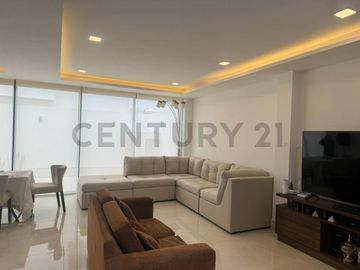 Venta Casa de Estreno con Jacuzzi en Urb. Mallorca Village V.Bah