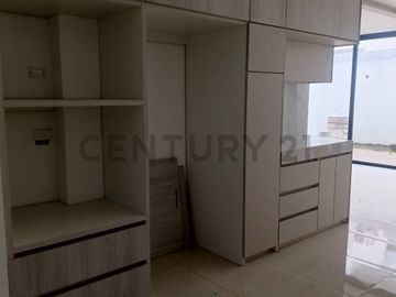 Venta Casa de Estreno con Jacuzzi en Urb. Mallorca Village V.Bah