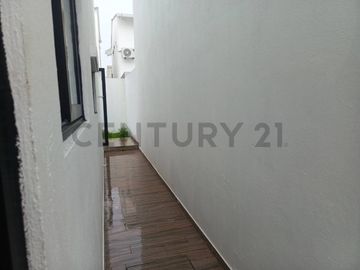 Venta Casa de Estreno con Jacuzzi en Urb. Mallorca Village V.Bah
